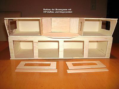Die Idee dieses Projektes war es, im Rahmen der Ablösung von Papiermodellen auf dem Kapellenring, ein multifunktionales Boxengebäude zu errichten.