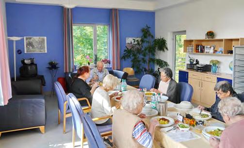 Das in der Tagesklinik Erlernte kann dann im häuslichen Umfeld direkt umgesetzt werden. Struktur Die Klinik für Geriatrie befindet sich mit 36 Betten im Rheinflügel unseres Krankenhauses.