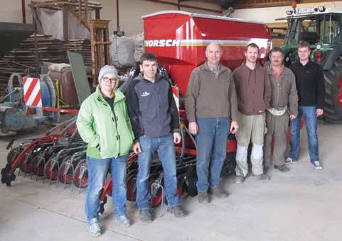 Übergabe Mulchsämaschine an die Maschinengemeinschaft WAGG Im vergangenen Herbst setzten die Gemeinschaftsmitglieder schon eine Vorführmaschine ein.