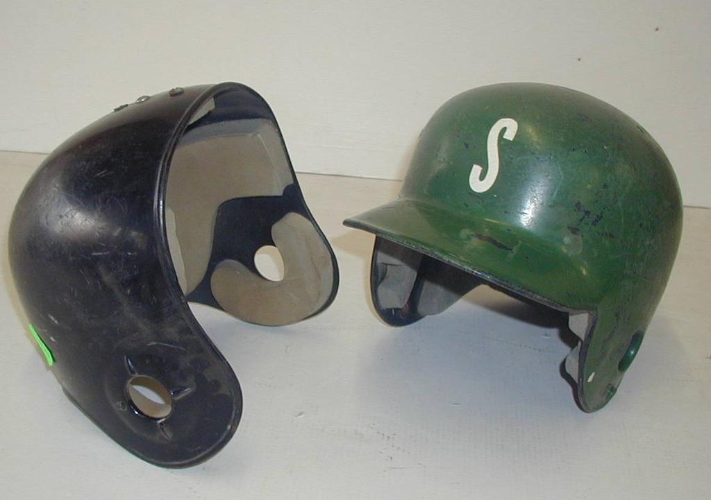 Gebrauchsspuren 21415 Baseball Helm