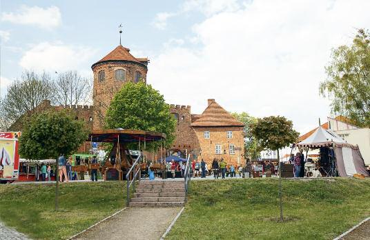 Aus der Region BurgArt Frühlingserwachen auf Burg Neustadt-Glewe Pflanzen- & Handwerkerkunstmarkt Am Sonntag, den 23.