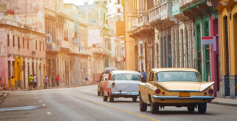 Volksbank Trier eg Mitgliederreise nach KUBA 17.11. 28.11.2018 Kubas Geschichte ist so vielschichtig, wie die Kultur, die sich im Laufe der Jahrzehnte entwickelt hat.