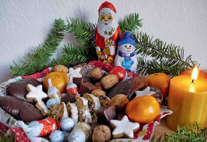Was in den Wochen und Tagen um Weihnachten herum natürlich auch nicht fehlen darf: Lebkuchen, Stollen, Schokoweihnachtsmänner erst sie versüßen uns die Vorfreude auf das große Fest.