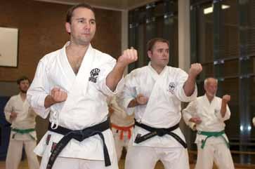 Im Goju-Ryu-Karate wird besondere Rücksicht auf die jeweiligen Voraussetzungen genommen.