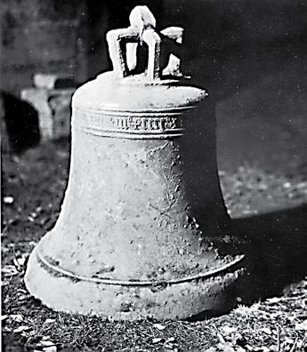 Die historische Seite Die Glocken der Kirchgemeinde Oberschlema Die 1934 wiedergefundene Bronzeglocke Zu Pfingsten, genau am 26. Mai 2012, erhält die Kirche in Oberschlema ein neues Bronzegeläut.