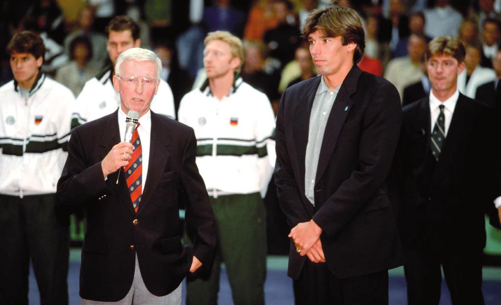 National // Magazin Dr. Claus Stauder bei der Verabschiedung von Michael Stich (rechts vorne) im Jahr 1997 DTB-Ehrenpräsident dr. claus stauder Feiert SEINEN 80.