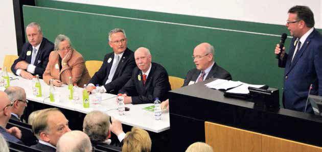 KDL-LEIPZIG INTERNATIONAL Die vier Kandidaten zum Internationalen Direktor hatten sich in der Universität unter Teilnahme von International Präsident 2009/10 Eberhard J. Wirfs ( 2. v. r.