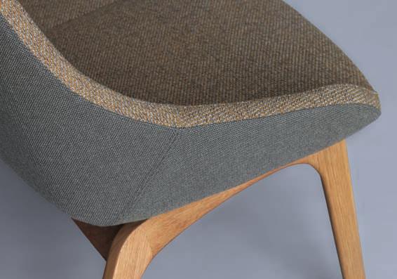 MORPH DUO LOUNGE// Lounge sofa frame oak, solid wood upholstery outside