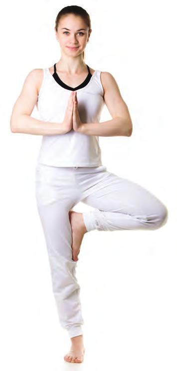 26 27 Vinyasa Flow Yoga den Körper trainieren, Einheit im Bewegungsfluss finden Eine dynamisch-fließende Yogapraxis, die dennoch Ruhe und Kraft im Detail finden lässt.