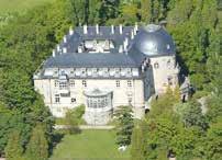 BURGEN & SCHLÖSSER Castles & Palaces CRAHEIM 8 Schloss Craheim Auf einer kleinen An höhe am Rande der Hassberge liegt das Schloss Craheim, welches zwischen 1908 und 1910 in einem für diese Zeit recht