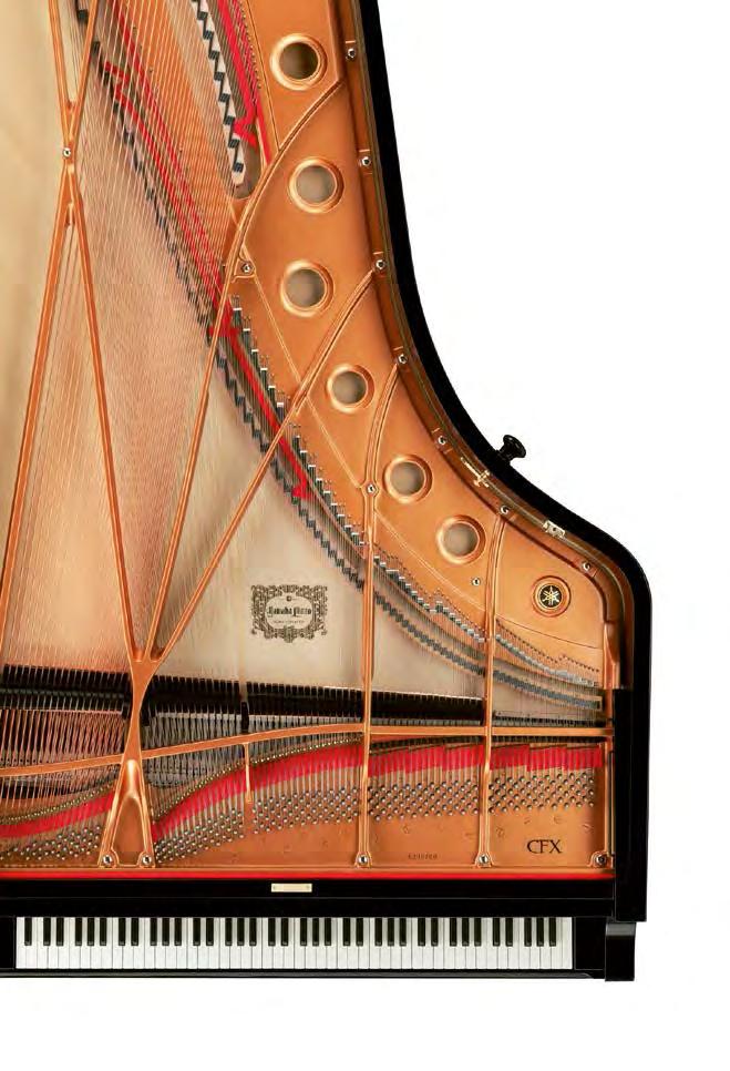 Der CFX Meisterflügel von Hand gefertigt für die Bühnen dieser Welt. Ein Instrument, in dem der Erfahrungsschatz von mehr als einem Jahrhundert hochwertigsten Konzertflügelbaus lebendig wird.