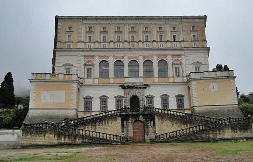 des Palazzo Farnese, Großes