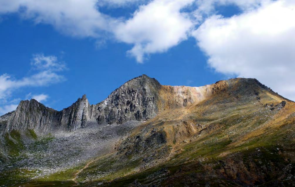 B - 1 PFITSCHTAL ROTBACHLSPITZE (2.895m) Ausgangspunkt: Parkplatz 4. Kehre der Pfitscherjoch Strasse.