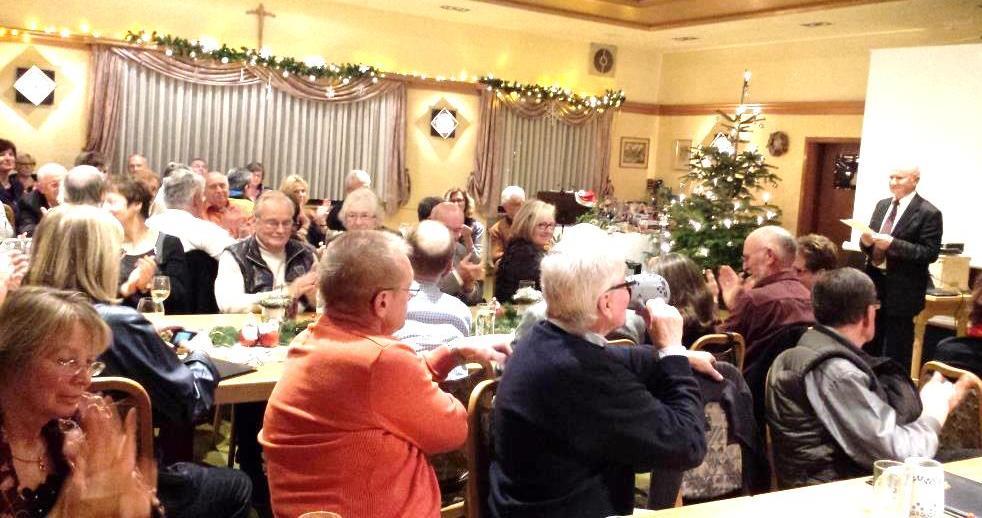 Zum Jahresabschluss hatten wir unsere Weihnachtsfeier am 6.12. im Gasthaus Dippacher mit 55 Personen und Besuch vom Nikolaus.