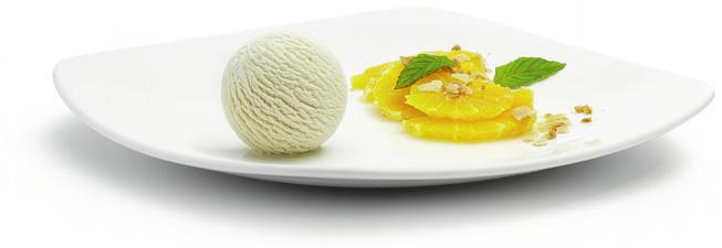 new zealand Vanilla Dream Ice Cream und Passion Fruit & Mango Sorbet, Meringues, Kiwi.