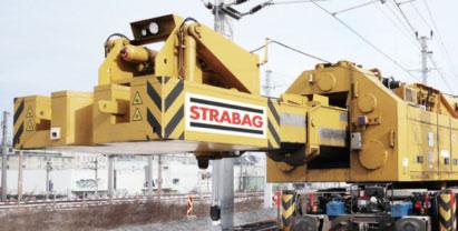Mit dem KRC 1200 + namens Donau besitzt auch die STRABAG Rail Machines (SRM) dieses besondere Gerät, das nicht nur Schienenbauarbeiten enorm erleichtert.