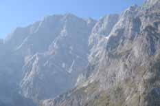 147 Das GIS interdisziplinär Anwendung finden, zeigte der Vortrag von Herrn Helmut Franz über die Entwicklung des Nationalparks Berchtesgaden in den letzten Jahren.