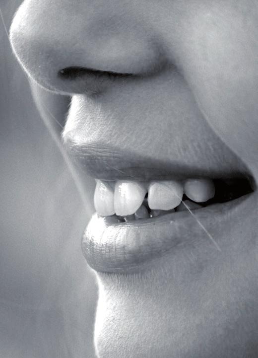Gesundheit 59 Zahnseide Kleine Mühe mit großer Wirkung Foto: Pixabay Dreimal täglich Zähne putzen: So haben wir es schon als Kind gelernt.