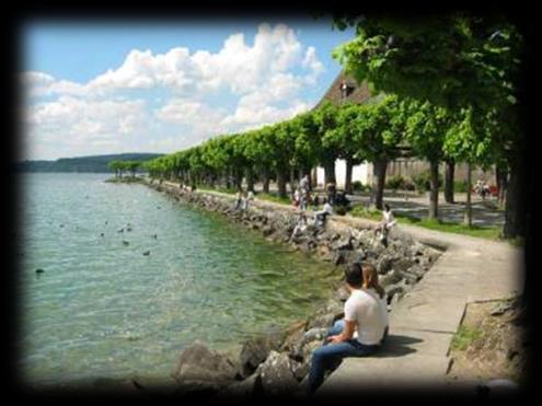 ch Rapperswil-Jona liegt am Zürichsee umringt von der Hügellandschaft des Etzel- und Bachtelgiebets.