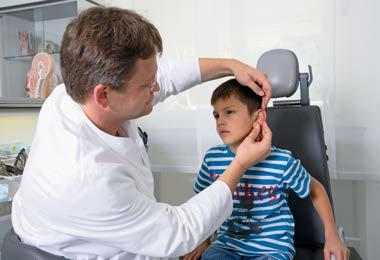 Ohrmuschelkorrekturen: kleiner Eingriff mit großer Wirkung Menschen mit abstehenden Ohren, insbesondere Kinder, sind leider oft Hänseleien ausgesetzt.