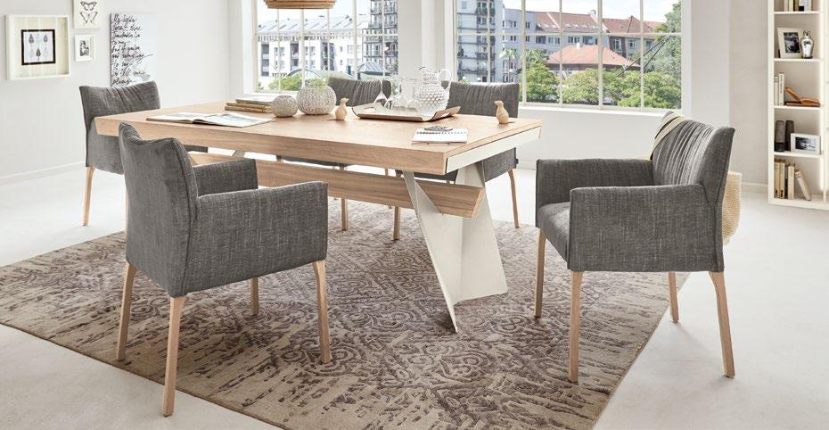 B 58, H 86, SH 51, T 61 cm Dining table 344 with pull-out function (synchronous pull-out), panel base in structured white (A 15), top in matt chalk white oak (E 26), folding