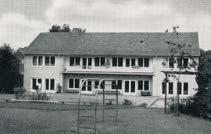 Die Kindergartenarbeit konnte im Erdgeschoss des Doppelhauses Wellensiek 107/108 beginnen. Der erste Stock des Doppelhauses wurde als Schwesternstation genutzt.