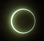 Am 10. März 2013, hat Alexander A- lin, ein Mitglied der AVL Astronomischen Vereinigung Lilienthal, in Australien eine ringförmige Sonnenfinsternis fotografiert.