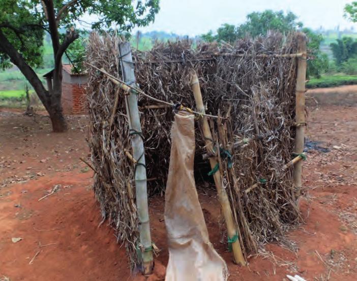 DESWOS Toilettenbau: Ein Tabuthema mit hoher Relevanz Ein aktuelles Projekt der DESWOS hilft in Sachen Hygiene Nach Schätzungen der UN sterben jährlich weltweit rund 1,5 Mio.