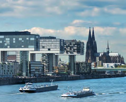 Telefonverbindungen und Öffnungszeiten 31 Impressum Die Stadt Köln lädt zum Urlaub machen ein.