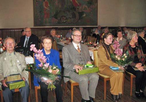 Am Weißen Sonntag unterstützen wir die feierliche Liturgie zusammen mit dem Musikkreis. Rückschau Jahreskonzert Im letzten Jahreskonzert am 25.11.2012 sang der Chor die Petite Messe solennelle von G.