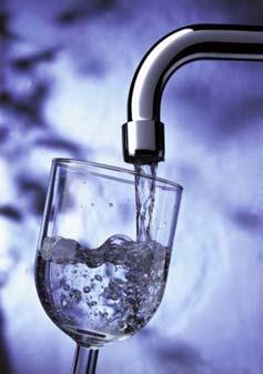 Seite 2 Trinkwasser Lebensmittel Nr.1 Trinkwasser ist das wichtigste Lebensmittel und wird am strengsten kontrolliert.