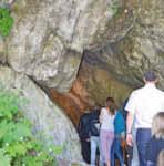 August: Tagesfahrt nach Han-sur-Lesse, Belgien Besuch der Tropfsteinhöhlen und des Wildparks Beginn: 9 Uhr Kosten: Ausflug 36 Euro Eintritt in Grotte und Wildpark: 20 Euro, ermäßigt 18 Euro pro
