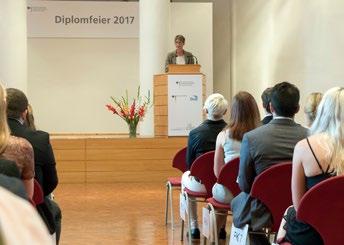 Annette Wöhner, Prodekanin des Fachbereichs Finanzen, eröffneten jeweils die Feierlichkeiten mit einer Begrüßungsansprache.