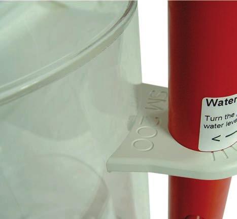 (RD3 MiniSpeedy) Für die Wasserstandsregulierung ist ein 360 drehbares PVC - Keilrohr angebracht.