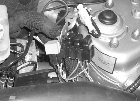ALFA ROMEO 56 Thermo Top C - Fahrzeugeigenen Schlauch (5/) gemäß Bild 5 mit beiliegendem Abstandshalter (5/) an der Kühlschlange (5/) befestigen 5 Flachsicherungshalter und Gebläserelais - Lochband