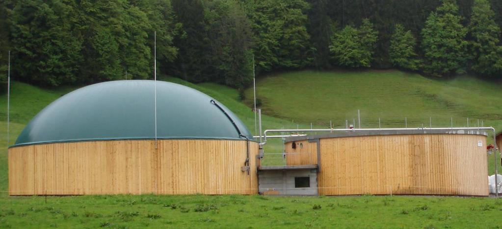 5.2 Biomassebehandlungsanlagen 5.2.1 Biogasanlagen Abbildung 5: Biogasanlage in Einsiedeln Im Kanton Schwyz wurden rund 11 300 Tonnen (Vorjahr 8 000 Tonnen) Abfälle in vier landwirtschaftlichen Co-Vergärungsanlagen vergärt.