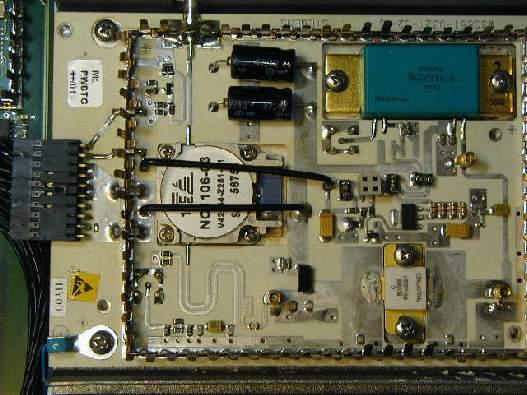 23cm Endstufe mit BLV 958 Informationen zum Umbau der 900MHz GSM PA für das 23cm Band Die Endstufe ist im Originalzustand für das 900MHz GSM Mobilfunk Band ausgelegt.