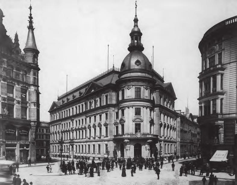 Das Stadthaus Das Stadthaus, 1892. Mit seiner Fertigstellung wurde der Erweiterungsbau von 1891 und nicht mehr das Görtz sche Palais als Stadthaus bezeichnet.