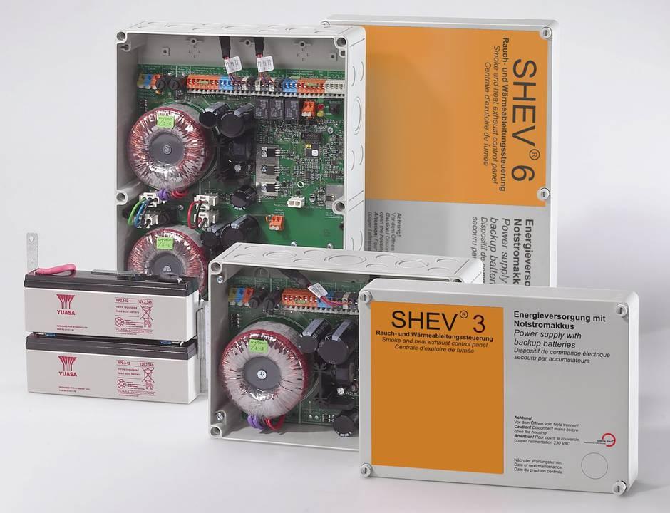 ST4 STEUERUNGEN RW A KOMPAKTZENTRALEN Kompaktzentralen SHEV Die SHEV stellt das Kompaktzentralensystem im RWA-Bereich dar, das nach DIN EN 12101 Teil 9 und 10 konzipiert und entwickelt wurde.