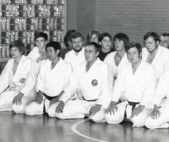 April 1967 unter Karate-Dojo-Münster e.v. Und die ersten Lehrgänge ließen nicht lange auf sich warten. Japanische Meister wie Ishidate, Kato, Nagai und Koichi Sugimura gaben Gießen ein 3.