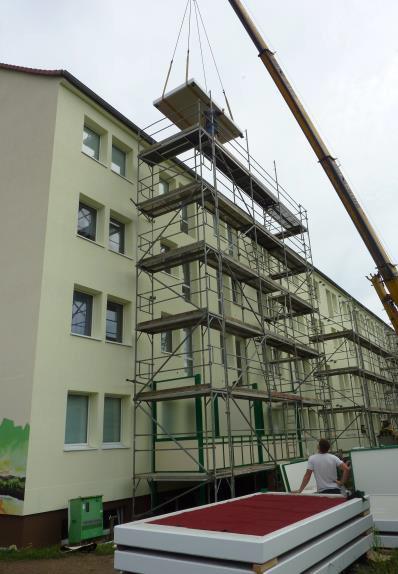 Aktuelles Baugeschehen und Vorschau Balkonanbau Str. des Friedens 22 Als größte Baumaßnahme im Jahr 2016 ist der Anbau von 8 Balkonen in der Straße d. Friedens geplant.