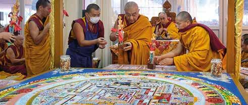 000 Buddhisten zu einer religiösen Veranstaltung unter Leitung des Dalai Lama zusammenkamen, war dies den meisten Medien keine große Schlagzeile wert.