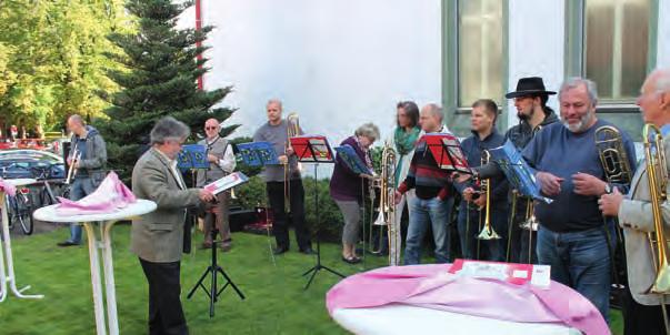 Zwischendurch erfreute die Flötengruppe unter Gunnar Lüttmann die Gäste und zum Ende des Gemeindefestes sang der Chor zusammen mit leider nur noch wenigen Anwesenden neue Lieder aus