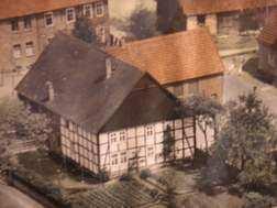 2 Eines der letzten in seinen Grundstukturen originalgetreu originalgetreu überliefertes Gebäude Meerhofs aus der der ersten Häfte des 19. Jahrhunderts.
