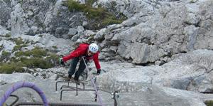 Klettersteigführungen Berg- und Schiführer begleiten sie über gesicherte Steiganlagen auf die Gipfel der Karnischen Alpen.