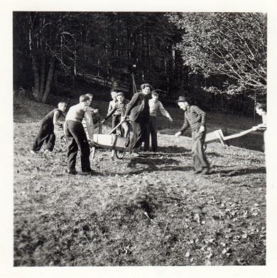 Im September 1951 wurden 37 Schüler (29 männlich, 8 weiblich) des Landkreises Zittau nach Abschluss der 8.