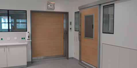 realisieren. Schutz vor Elektronen-, Röntgen- und Gammastrahlung bieten Türen mit vollflächiger Bleieinlage im Türblatt und der Innenseite der Umfassungsprofile sowie der Zarge.