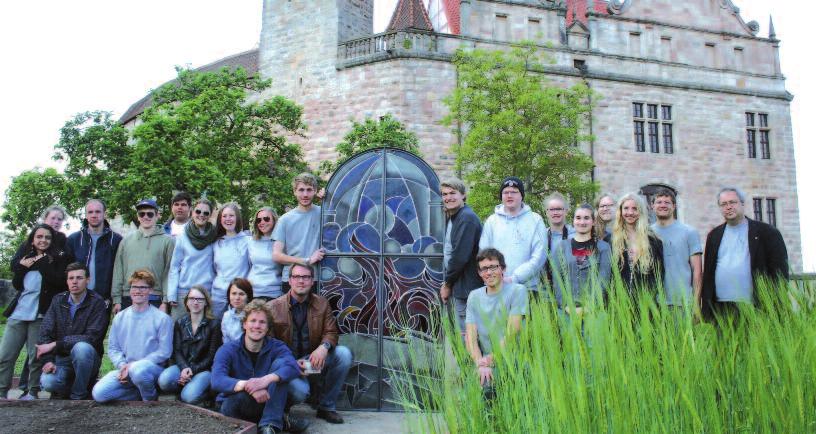 CADOLZBURG - Wegen der Neugestaltung eines Fensters für die Burgkapelle der Cadolzburg initiierte die Verwaltung der staatlichen Schlösser, Gärten und Seen in Bayern einen Wettbewerb, an dem 22