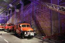 versetzen die Besucher in Staunen. 10 ausgestellte Feuerwehroldtimer, mehrere Handdruckspritzen, Leitern, Anhänger, usw.