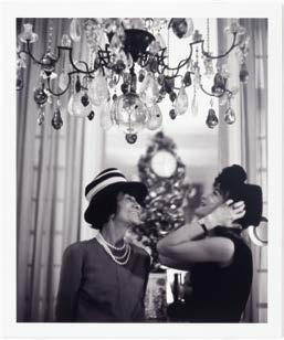 Photographie Mode Photographie 1875* SHAHROKH HATAMI (1930) Coco Chanel und Romy Schneider, 1960er Jahre.